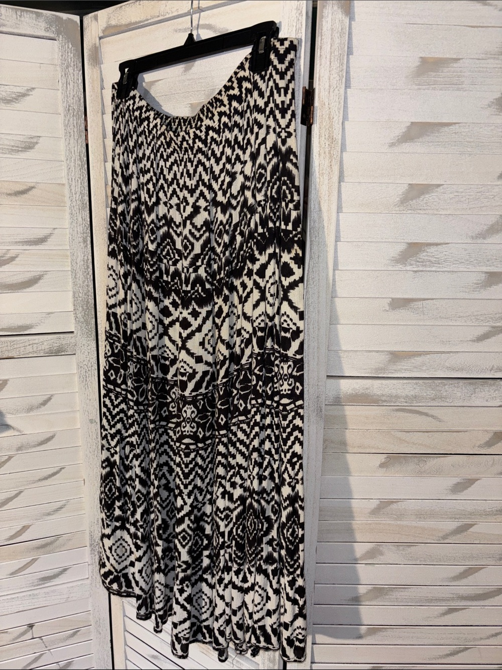 Valerie Stevens Black & White Printed Maxi Dress